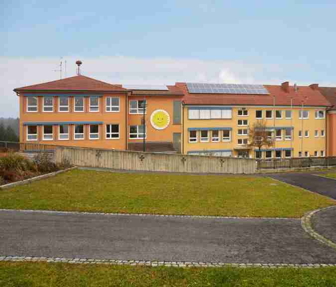 https://www.energie-erlebnisregion-huegelland.at/data/image/thumpnail/image.php?image=225/zuerst_at_article_4464_1.jpg&width=675